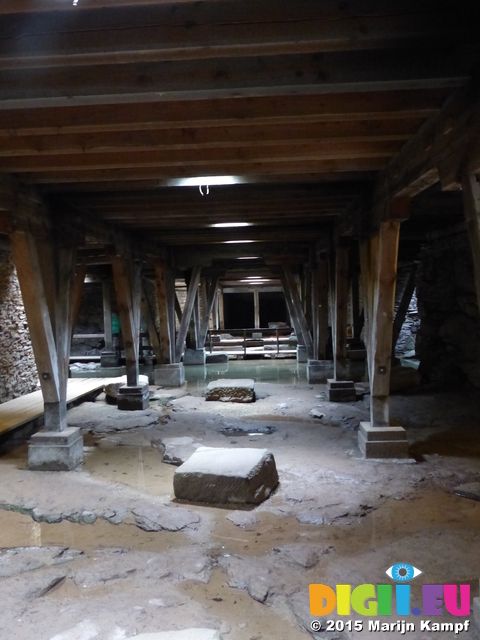 FZ018015 Cellar of Amphitheater in Trier